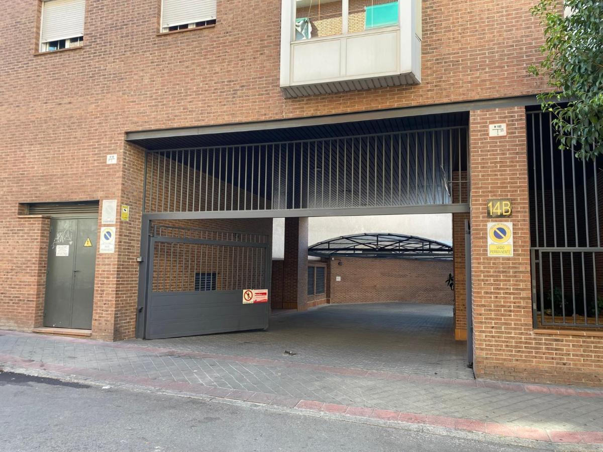 Apartamento En Madrid Rio Con Parking Gratuito Exterior photo